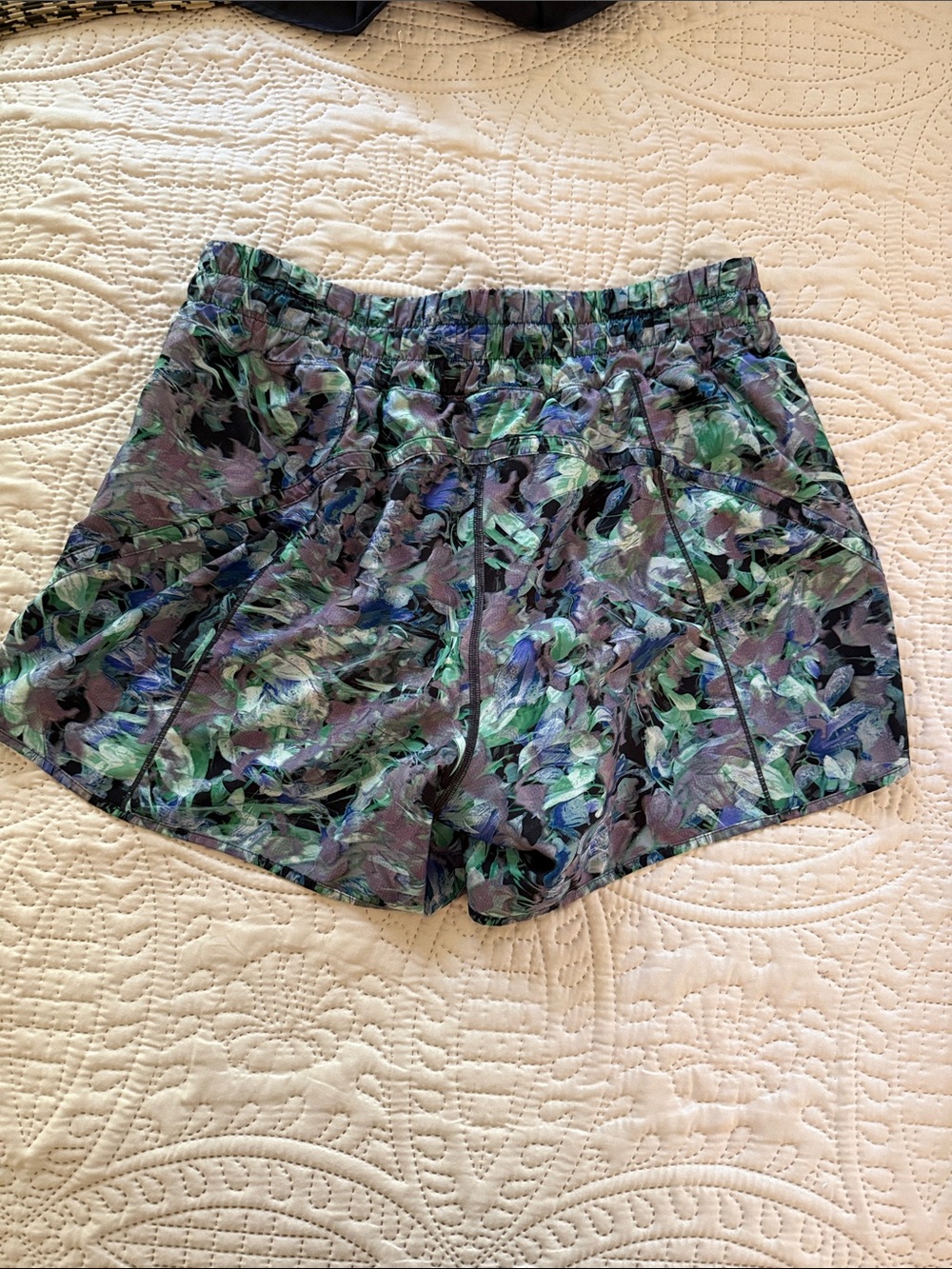 lululemon athletica Women's Abstract Floral Running Shorts - Green/Black/Purple